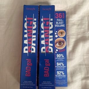 BADgal BANG! Volumizing Mascara Blue